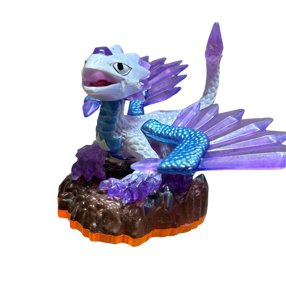 Skylanders Giants Flashwing crystal amethyst rock dragon earth type loose open